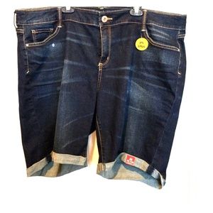 NWT Bermuda dark wash Jean shorts